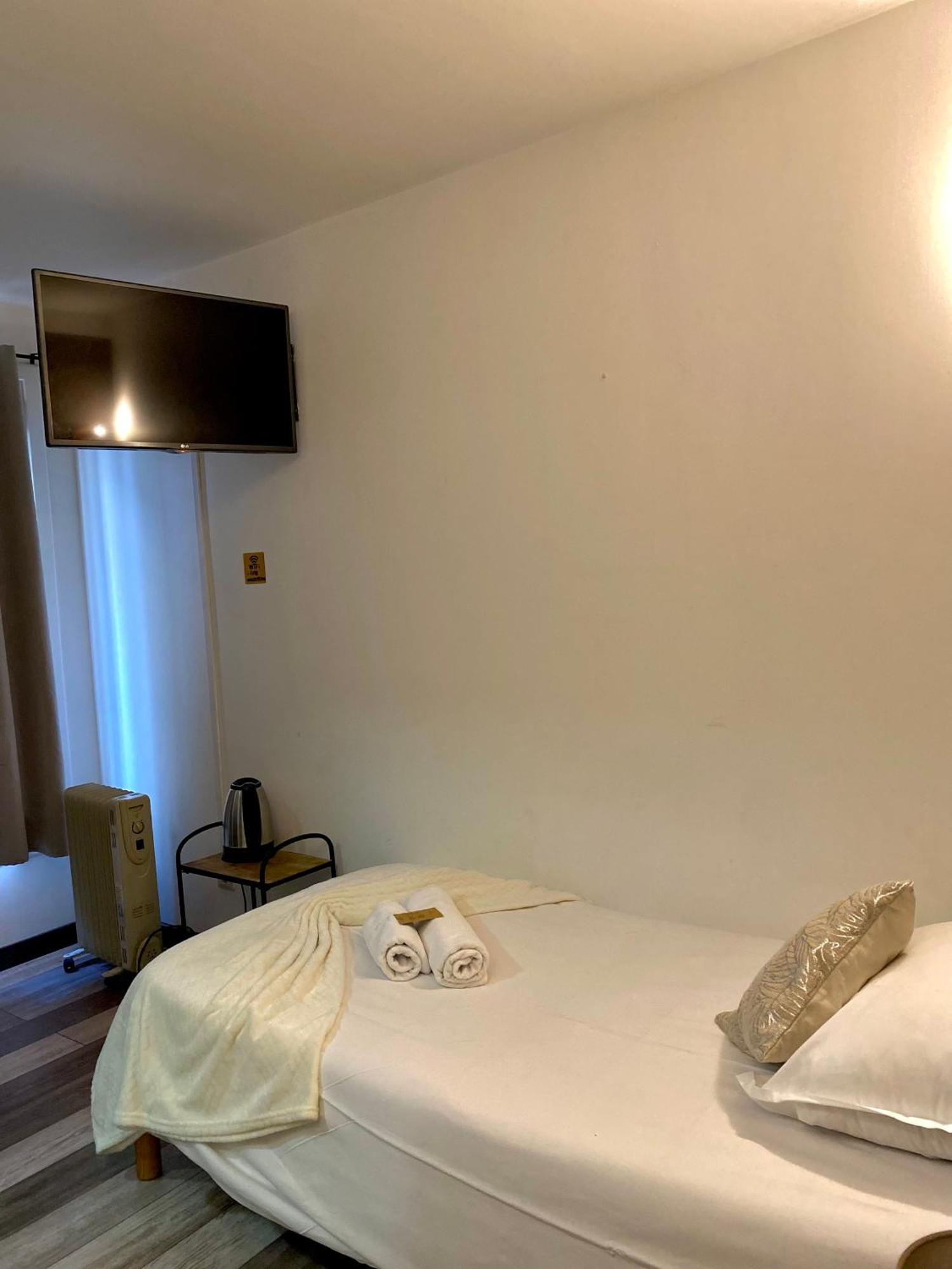Hotel Des Beaux Arts Chambéry Buitenkant foto